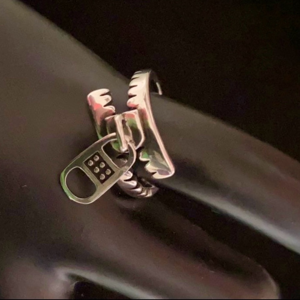 Adjustable Silver Zipper Ring - Picture 2 of 3
